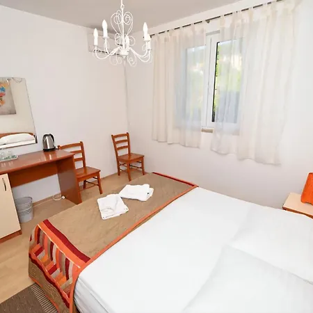 Ljubica Konukevi 3*