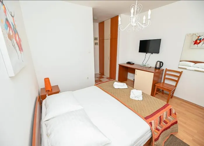 Ljubica Casa de hóspedes 3*