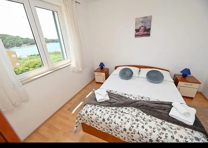 Ljubica 3*
