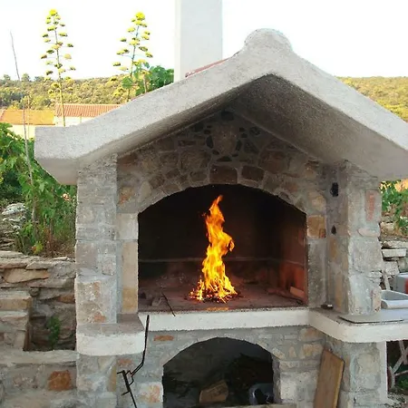 Ljubica 3*