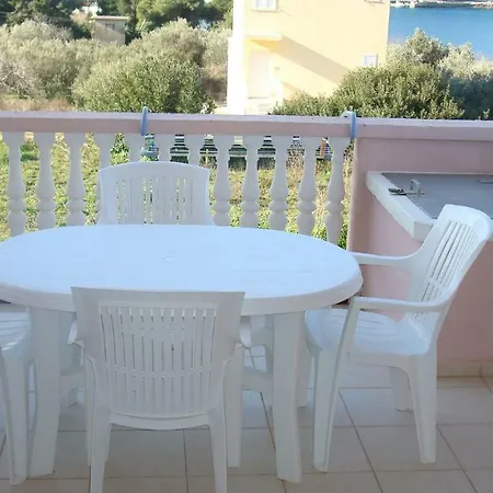 Guest house Ljubica 3*