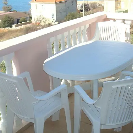 Guest house Ljubica 3*