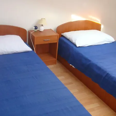 Ljubica 3*